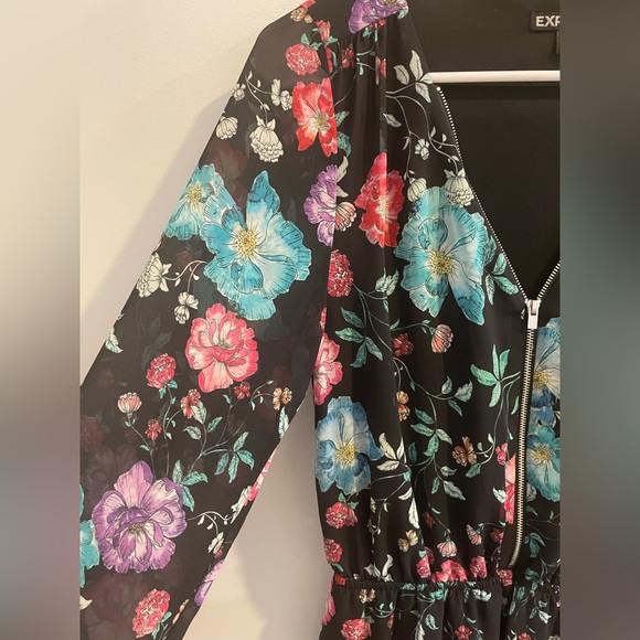 Express Floral Chiffon Long Sleeve Romper - Picture 6 of 6